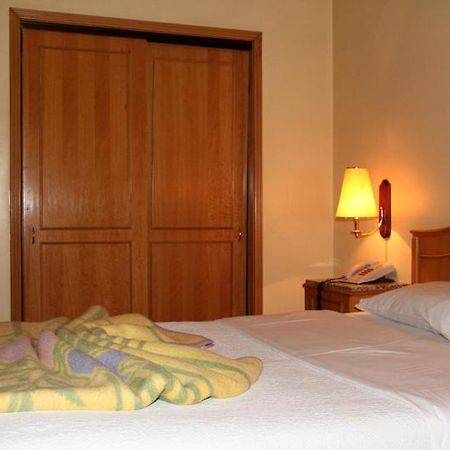 Portucalense Bed and Breakfast OOporto Esterno foto