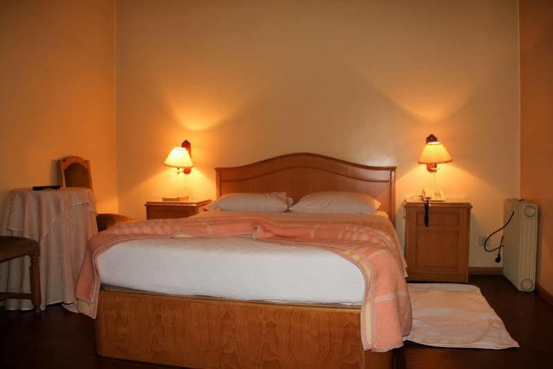Portucalense Bed and Breakfast OOporto Esterno foto