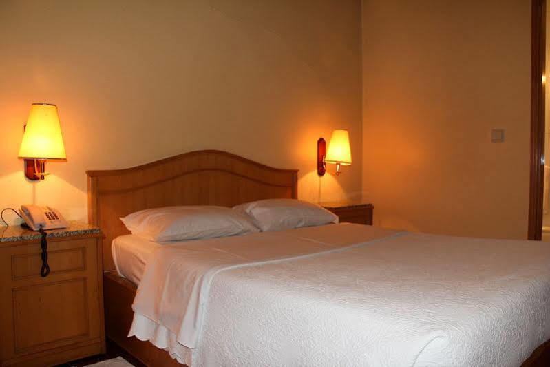 Portucalense Bed and Breakfast OOporto Esterno foto